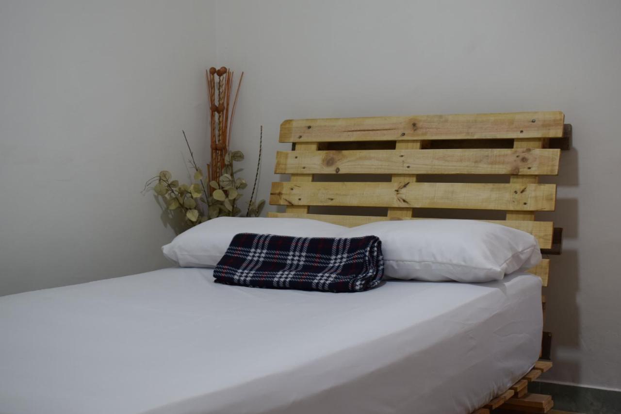 Serrania Hostal Medellín Eksteriør billede