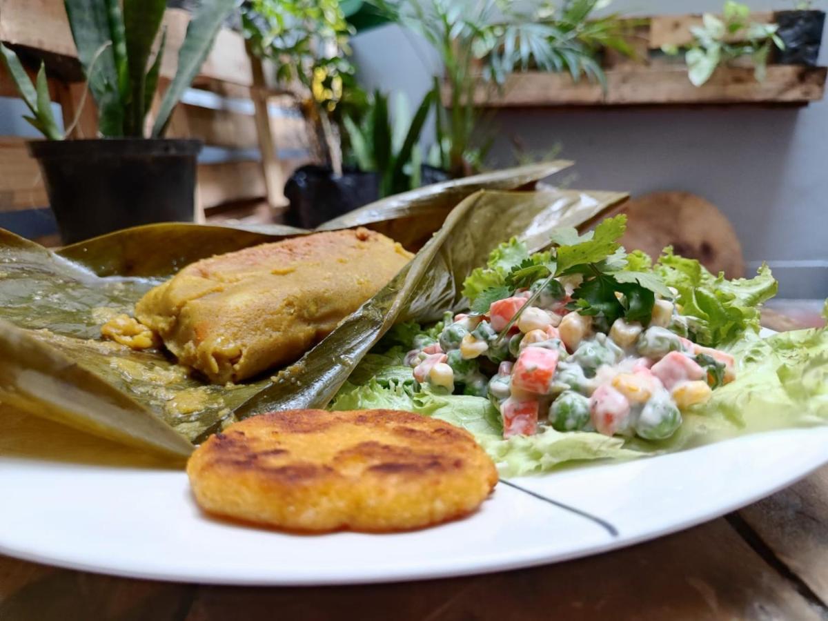 Serrania Hostal Medellín Eksteriør billede