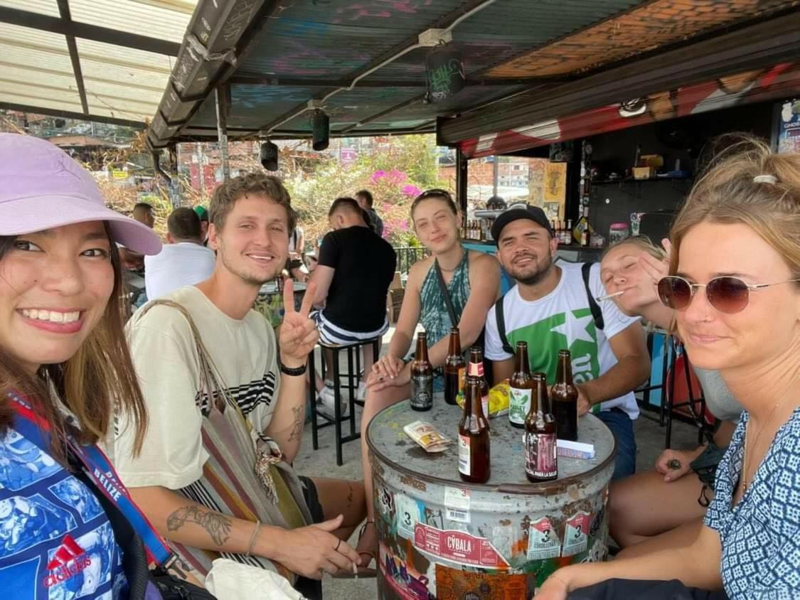 Serrania Hostal Medellín Eksteriør billede