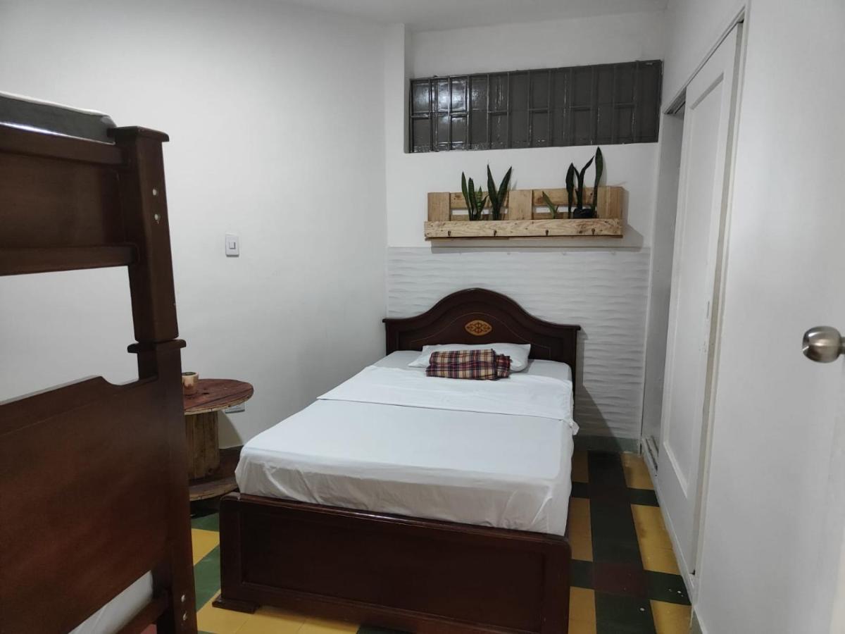 Serrania Hostal Medellín Eksteriør billede